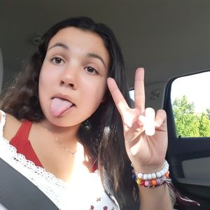 Meet your Posher, Ava